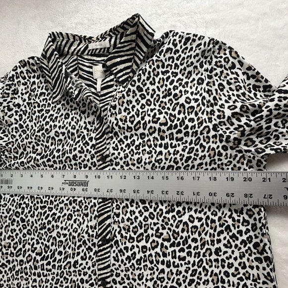 Chico's Womens Leopard Tiger Print 3/4 Flip Cuff Button Up No Iron Shirt Size 1 - Picture 6 of 7